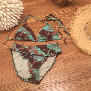 Bikini so tropical